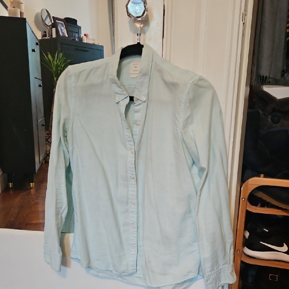 GAP Light Blue Button Down Shirt